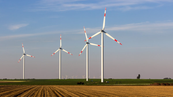 Bild zu Windenergie in Sachsen - Landesregierung plant wohl 1.000 m-Regelung