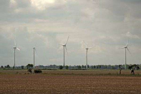Bild zu Zwei Kilometer zwischen Wohnbebauung und Windenergie in Sachsen